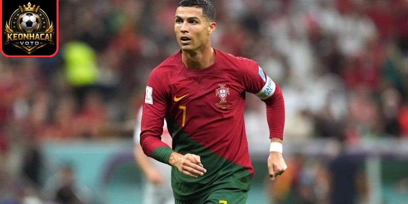Đại gia Ả Rập mời gọi Messi đối đầu Ronaldo: Hợp đồng trọn đời, thu nhập vượt xa CR7 1 Tham vọng chiến lược của Saudi Arabia – bóng đá không chỉ là thể thao