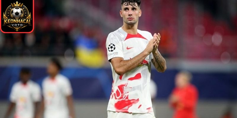 Szoboszlai hé lộ bí quyết đá phạt hạ Marseille, HLV Slot bày tỏ sự hài lòng 2 Chiến thuật hợp lý và dấu ấn của HLV Arne Slot