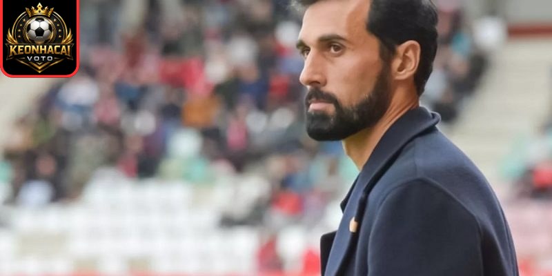 Real thắng ngược derby Madrid: Vinicius tỏa sáng rực rỡ, HLV Arbeloa ghi dấu ấn chiến thuật 2 Dấu ấn chiến thuật của HLV Arbeloa